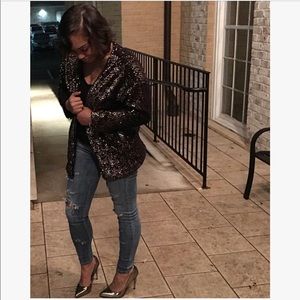 ✨Gold & Black Jacket🧥✨